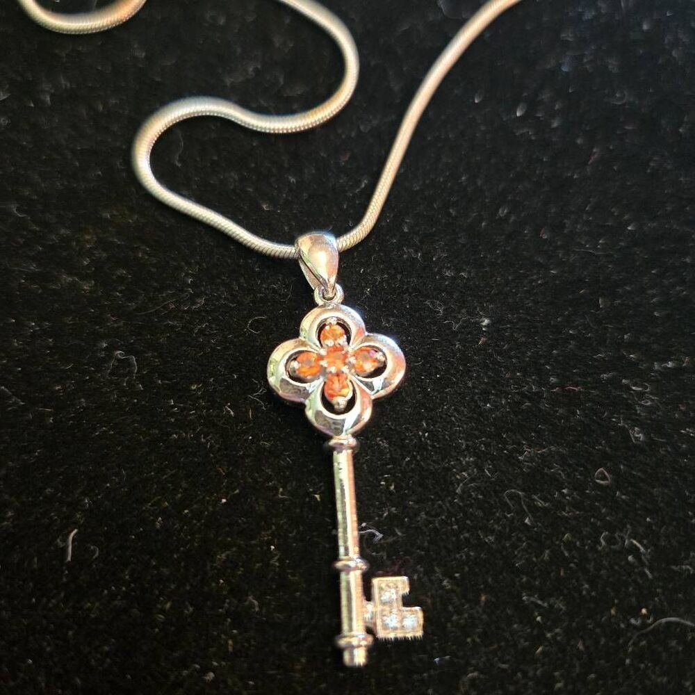 Sterling Silver Key Rhinestone Necklace India - Picture 1 of 5